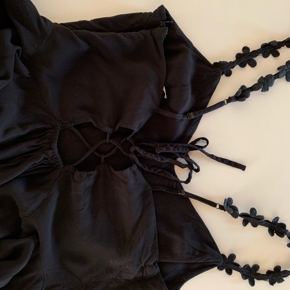 Super cute black strap dress!! Kimchi Blue M - Picture 5 of 5